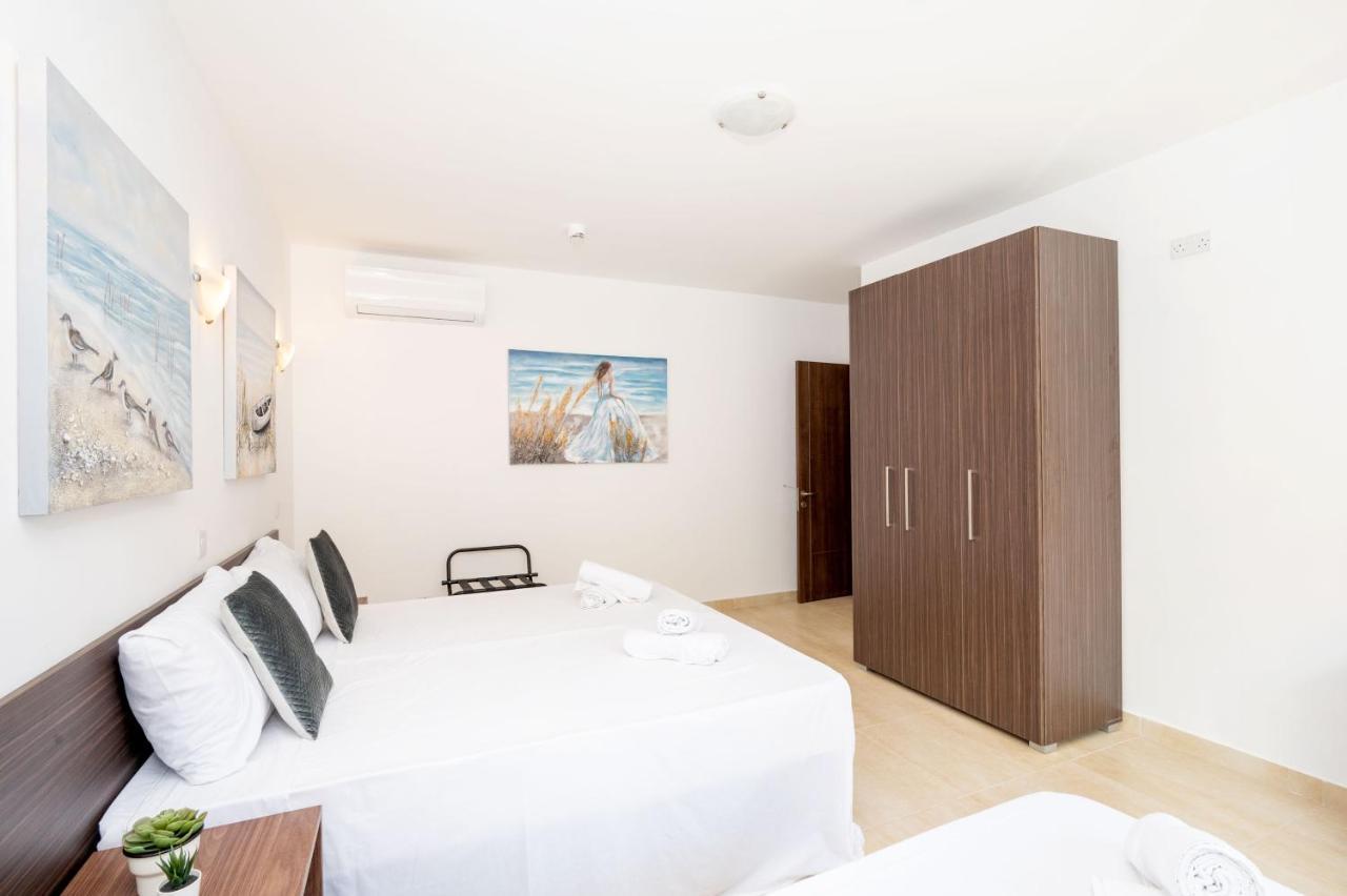 Islet Promenade Seafront 1 Bedroom Apartment With Sea View Balcony By Getawaysmalta 세인트폴스베이 외부 사진