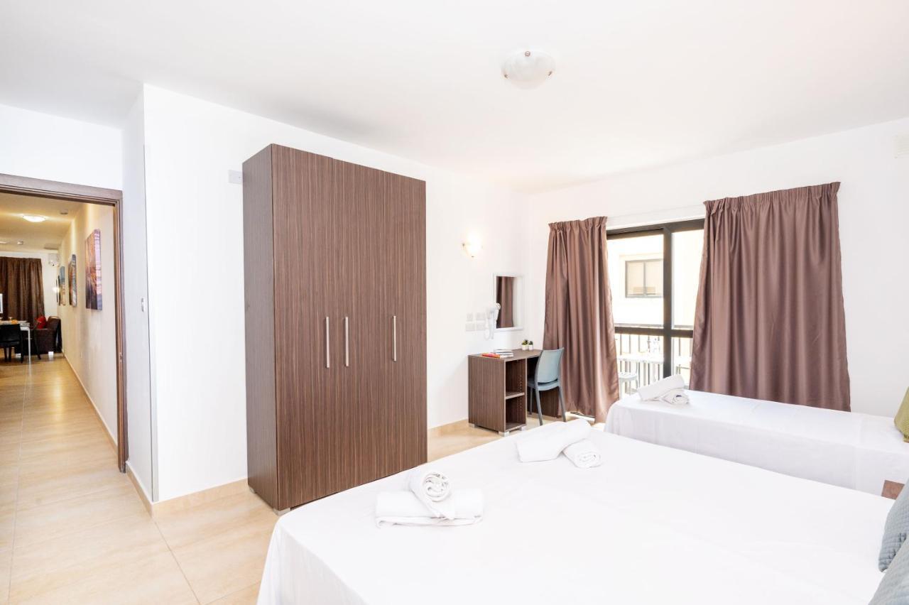 Islet Promenade Seafront 1 Bedroom Apartment With Sea View Balcony By Getawaysmalta 세인트폴스베이 외부 사진