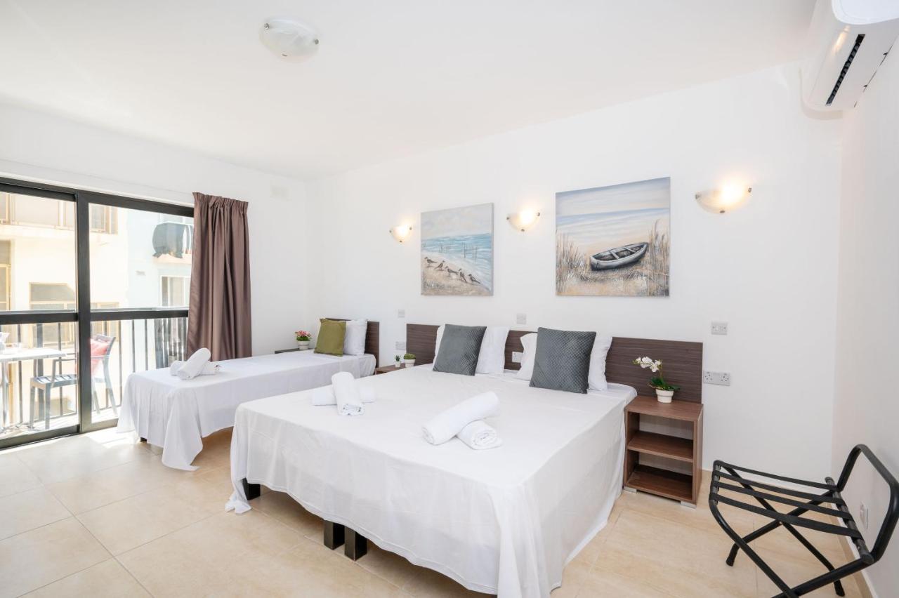 Islet Promenade Seafront 1 Bedroom Apartment With Sea View Balcony By Getawaysmalta 세인트폴스베이 외부 사진
